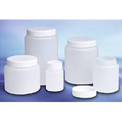 Barattolo forma rotonda in HDPE traslucido con tappo a vite bianco in pp dim. mm 84x99,8 ml 500 - 32120 Barattolo forma rotonda in HDPE traslucido con tappo a vite bianco in pp dim. mm 84x99,8 ml 500 - 32120